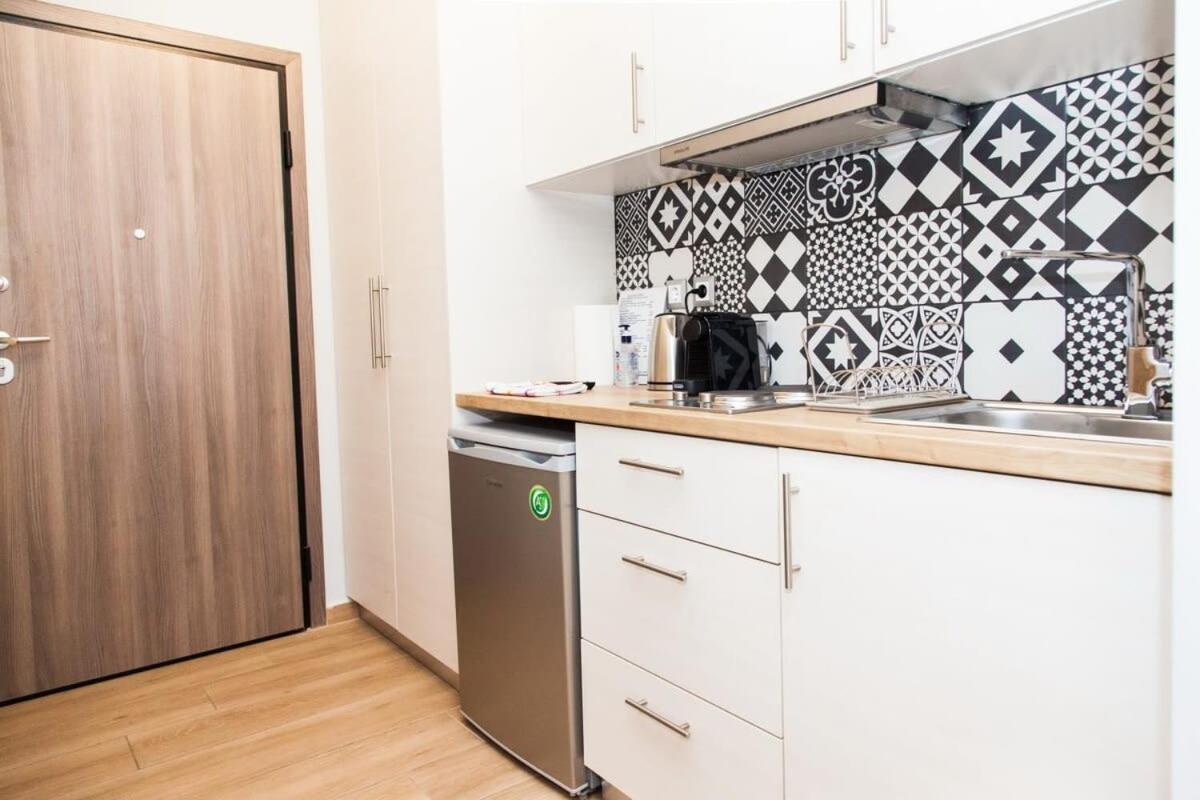 Contemporary And Chic Apartment In Central เอเธนส์ ภายนอก รูปภาพ